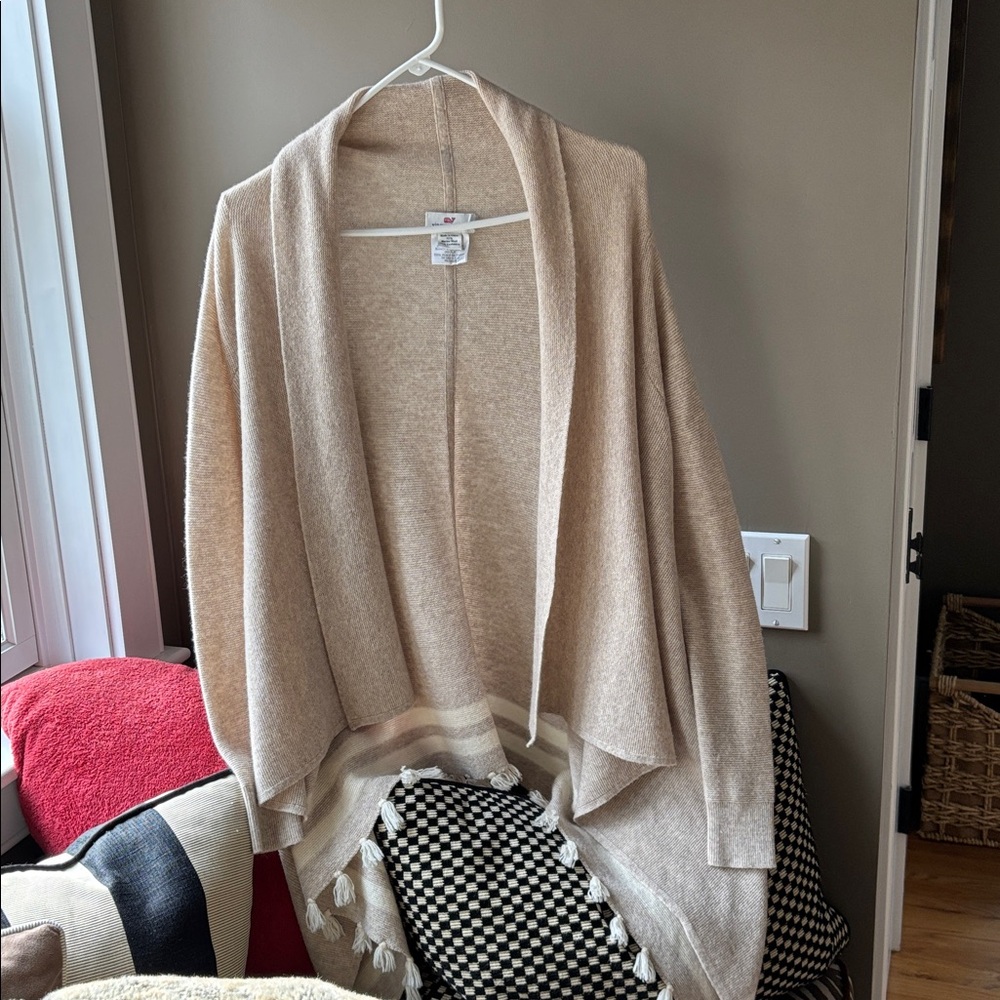 Vineyard Vines Beige Sweater Size Small